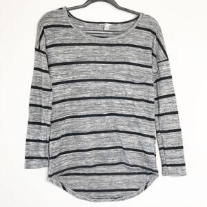 Volcom Girls Size 10 Sweater Grey Stripe Long Sleeve Small Top Knit Soft